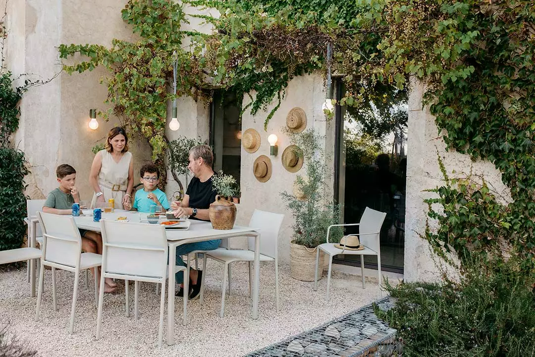 Fermob Aplô Seinäteline, Nutmeg - Image 2