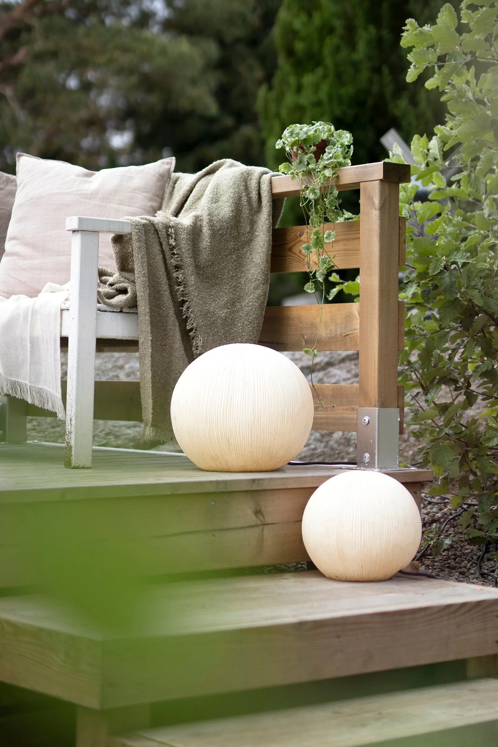 Globen Lighting Sandhamn 50 IP44 Floor Lamp - Image 3