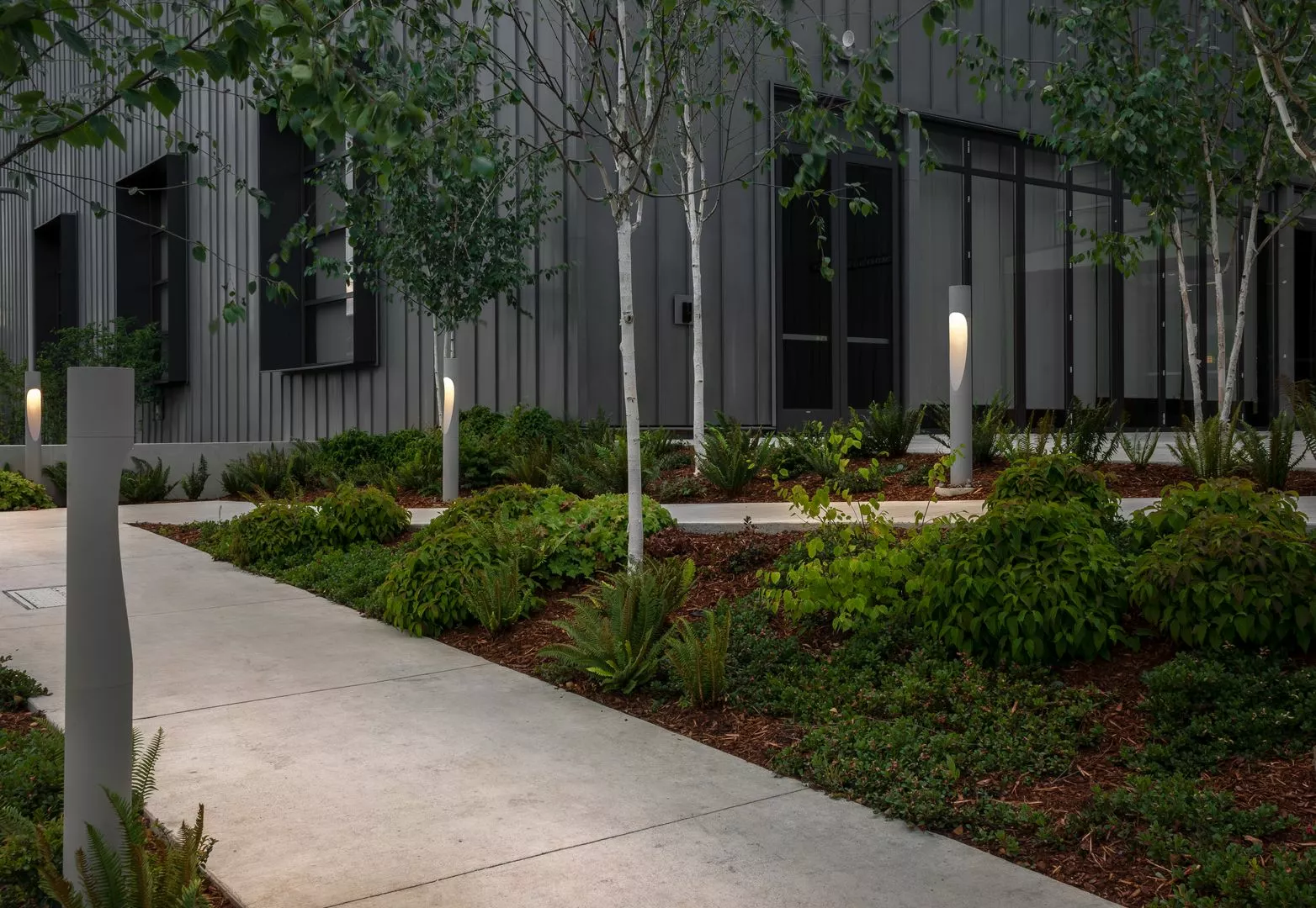 Louis Poulsen Flindt Garden Pollarivalaisin Pitkä Aluminium Ankkuri Ilman Adapteria, 4000K - Image 2