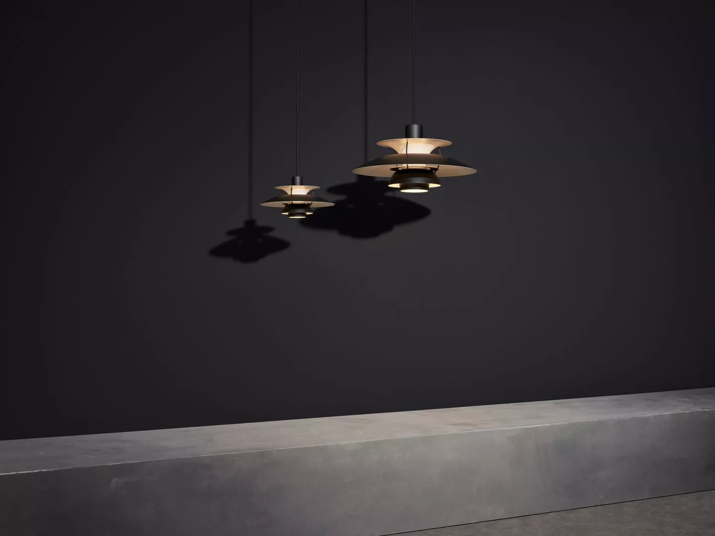 Louis Poulsen PH 5 Riippuvalaisin, Yksivärinen Musta - Image 3