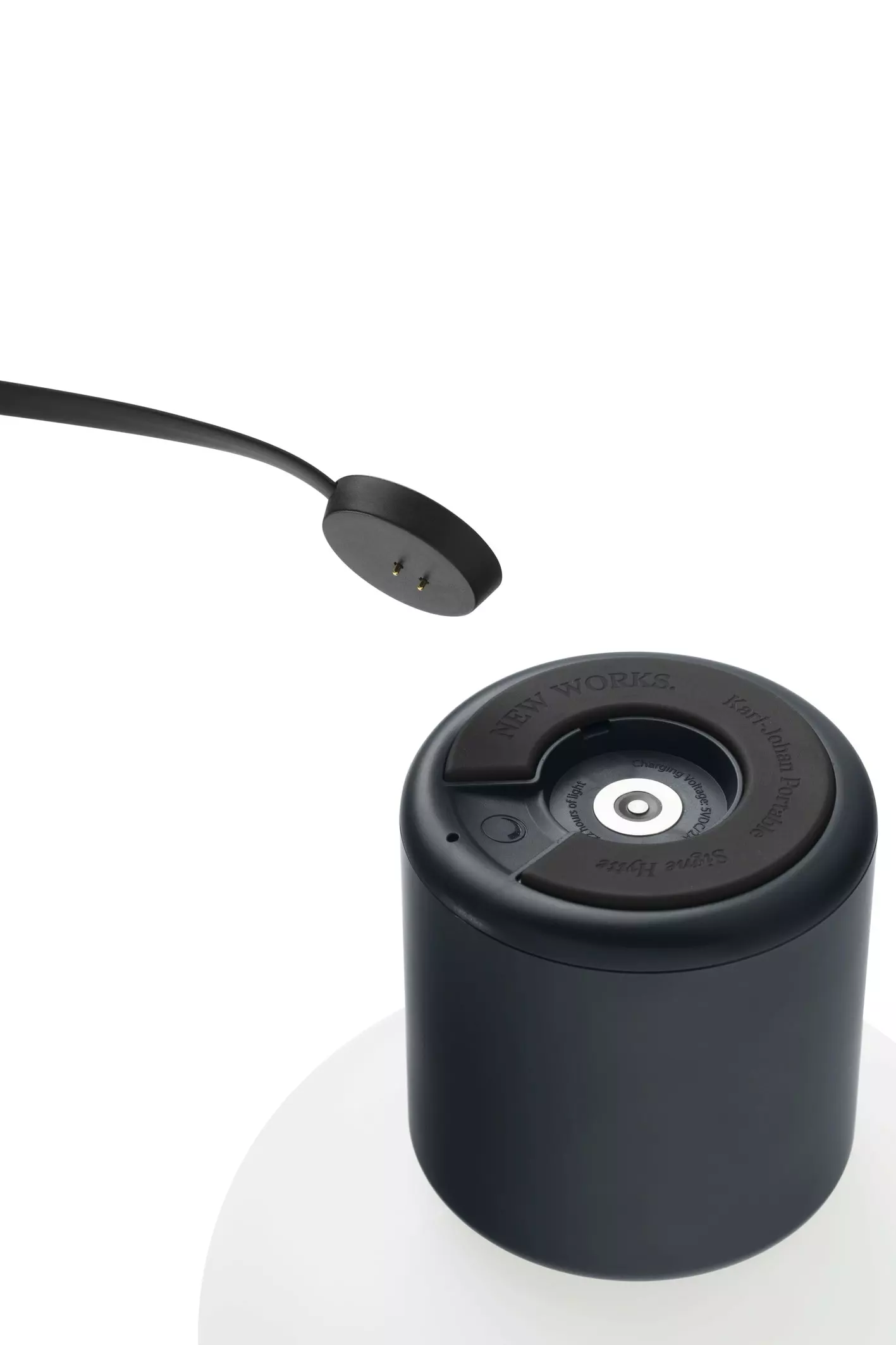 New Works Karl-Johan Pöytävalaisin Kannettava, Cold Black - Image 3