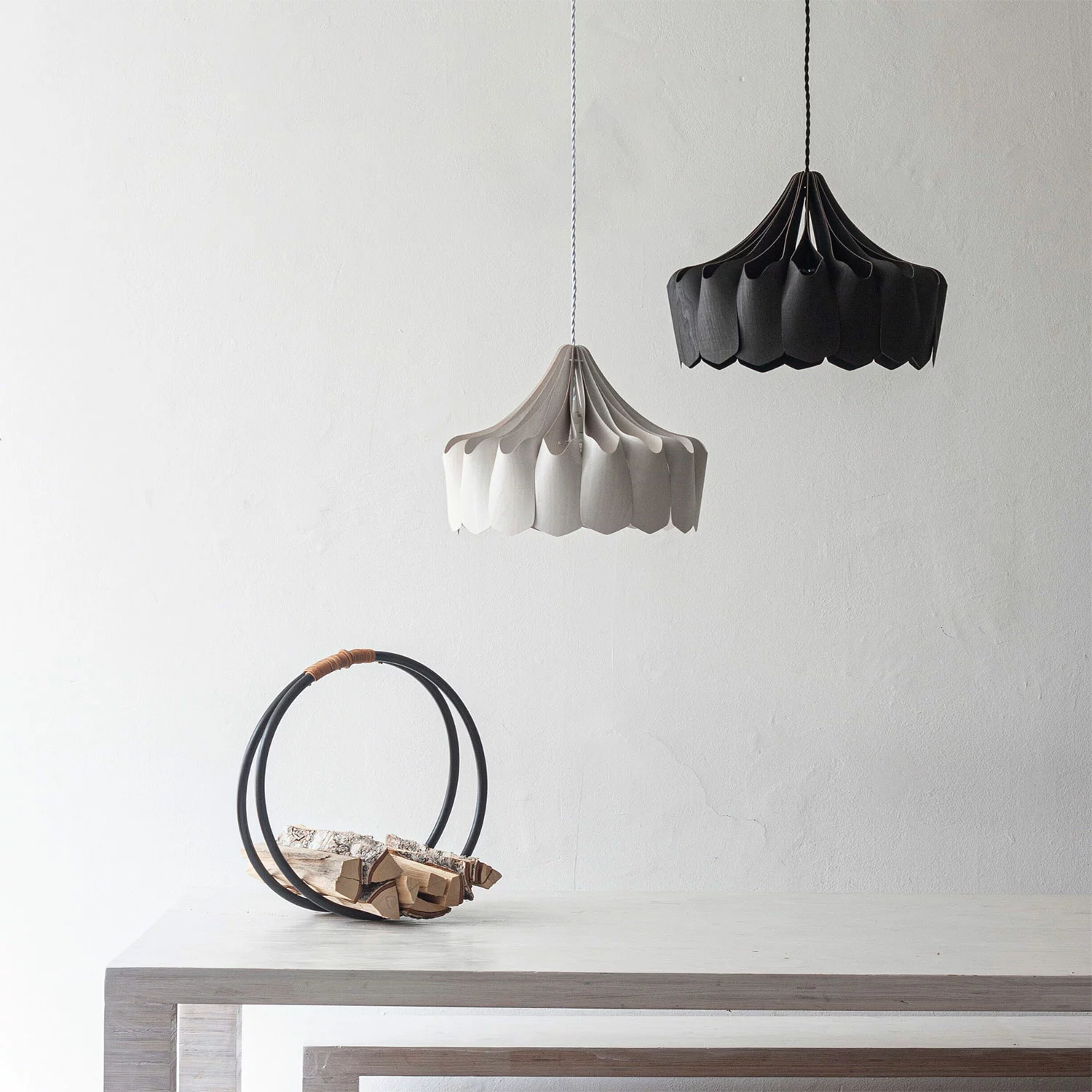 Pilke Pioni Riippuvalaisin Valkoinen, 38 Cm - Image 2