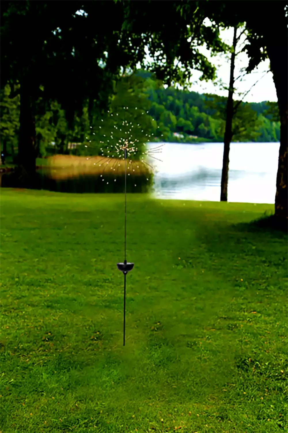 Star Trading Firework Solar Decoration - Image 2